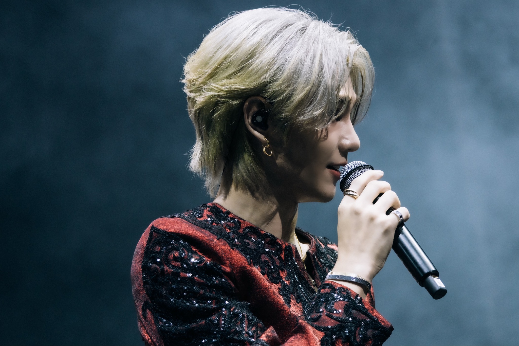 Jeff Satur Burns Bright like a Red Giant in Singapore